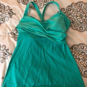 Lululemon workout top